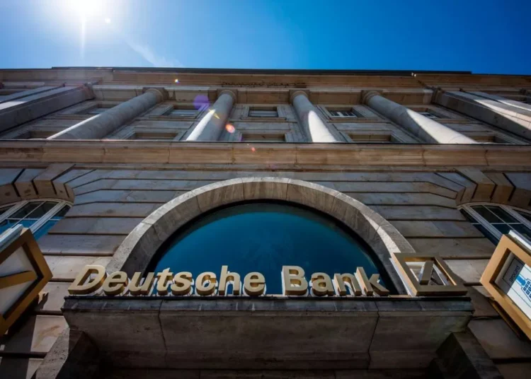 Deutsche Bank: Ισχυρή αναβάθμιση των ελληνικών τραπεζών ενόψει εκλογών