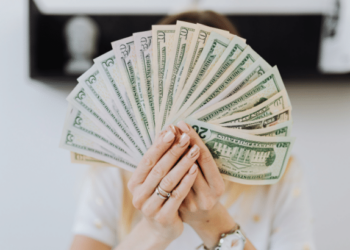 Η SME Finance επεκτείνει τη χρηματοδοτική διευκόλυνση σε 240 εκατ. ευρώ με νέα υποστήριξη από τη Fasanara