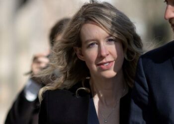 Θα δουλεύει για 12 σεντς την ώρα: Από το εξώφυλλο του Forbes στη φυλακή