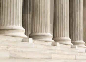 Επενδυτική βαθμίδα: «Κλειδί» για φθηνότερη ρευστότητα σε τράπεζες και οικονομία