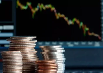 Μεγάλη αποκλιμάκωση στα ελληνικά ομόλογα – Δανειζόμαστε φθηνότερα από Ιταλία και Βρετανία (upd)