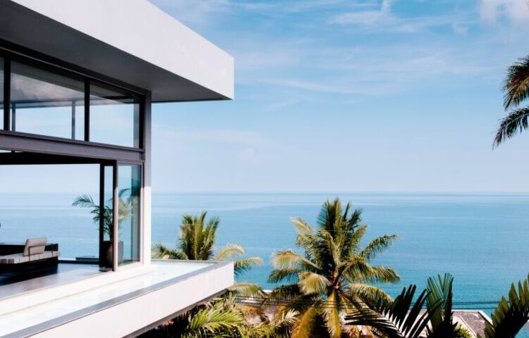 Σπίτια μόνο για κροίσους σε Αττική Ριβιέρα και Αθήνα