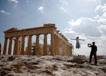 WTTC: Στα 39,2 δισ. ευρώ τα έσοδα της Ελλάδας από τον τουρισμό φέτος