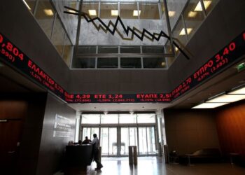 ΧΑ: Ελεγχόμενη διόρθωση με τις τράπεζες στο κόκκινο