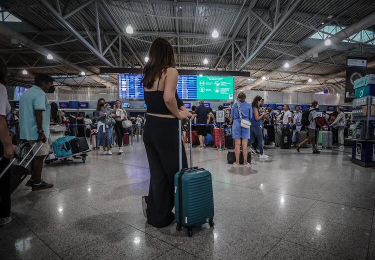 Τουρισμός: 10,8% αυξήθηκε στο 5μηνο η επιβατική κίνηση στα αεροδρόμια, σε σχέση με το 2019