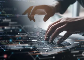 Πόροι 52 εκατ. ευρώ για την ενίσχυση των ψηφιακών δεξιοτήτων των εργαζομένων σε δημόσιο και ιδιωτικό τομέα