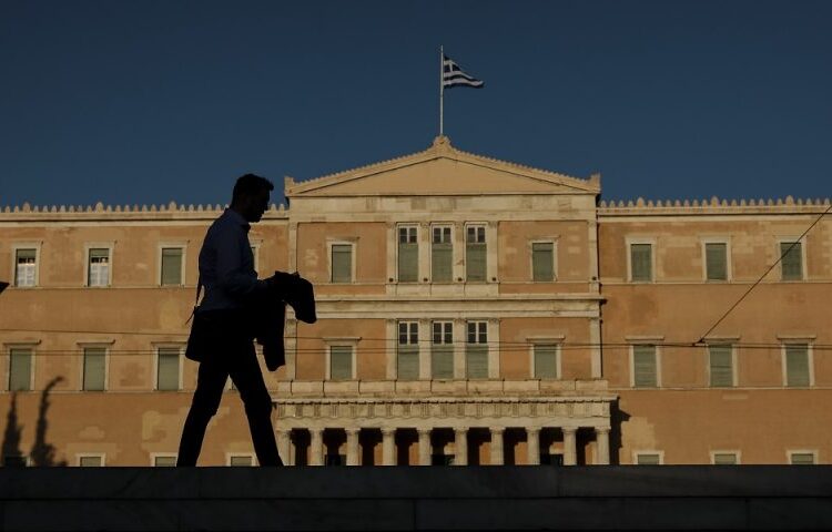 Σήμερα η Ημέρα Φορολογικής Ελευθερίας: Δουλεύουμε 171 μέρες του χρόνου για το κράτος