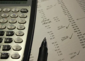 Βαρύ φορολογικό φορτίο 32,3 δισ. φέρνει το β΄εξάμηνο – Ο μήνας «πρωταθλητής» στους φόρους