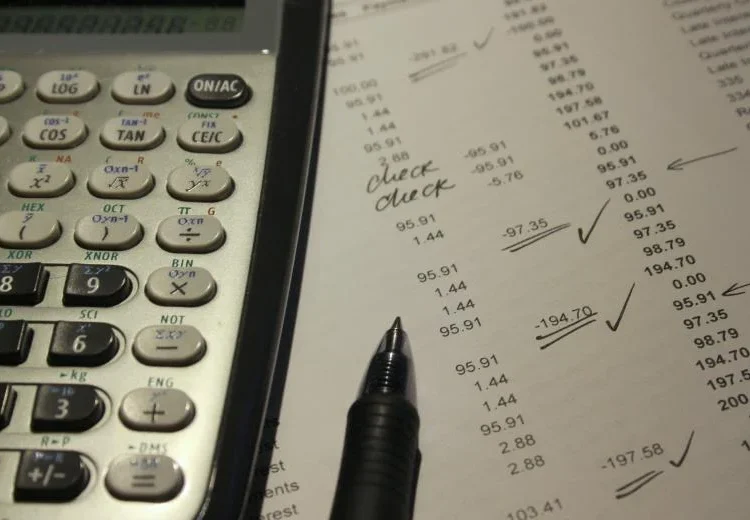 Βαρύ φορολογικό φορτίο 32,3 δισ. φέρνει το β΄εξάμηνο – Ο μήνας «πρωταθλητής» στους φόρους