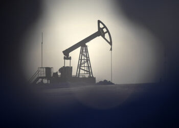 Πάνω από τα 80 δολάρια το πετρέλαιο για πρώτη φορά από τον Απρίλιο