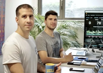 Πάνος και Γιώργος Καραγιάννης –  Môveo AI: Η πλατφόρμα μας δημιουργεί γέφυρα μεταξύ επιχειρηματικού και ακαδημαϊκού κόσμου