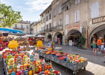 Γαλλία: Νέα υποχώρηση του πληθωρισμού στο 5%
