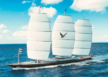 Ελενα Αμβροσιάδου: Η «βασίλισσα των hedge funds» πούλησε το «Γεράκι της Μάλτας» για $50 εκατ.