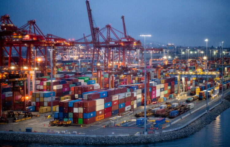 ΕΛΣΤΑΤ: Αύξηση 5,7% στην αξία των εξαγωγών το πρώτο πεντάμηνο- Μείωση 13,6% στις εισαγωγές