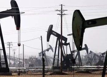 Σταθεροποιείται το πετρέλαιο μετά από διήμερη πτώση κατά 4%