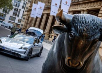 Αύξηση κερδών για την Porsche με τη βοήθεια των Macan και 911