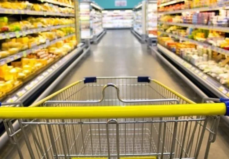 Σούπερ μάρκετ: Η ακρίβεια αδειάζει το καλάθι – Στο -2,5% οι πωλήσεις