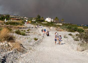 Ρόδος: Ενίσχυση άνω των 500.000 ευρώ για την αποκατάσταση υποδομών σε πυρόπληκτους οικισμούς