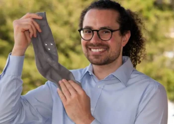 Βρετανική Startup δημιούργησε «έξυπνες» κάλτσες για ασθενείς με άνοια
