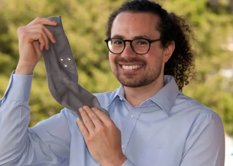 Βρετανική Startup δημιούργησε «έξυπνες» κάλτσες για ασθενείς με άνοια