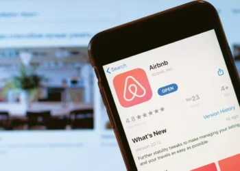 Ιστορικό υψηλό για τα ελληνικά Αirbnb τον Ιούλιο: +35% έναντι του 2019 (γραφήματα)