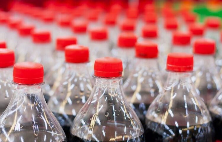Coca Cola: Σε buy αναβαθμίζει η Eurobank Equities – Στα 30,8 ευρώ ο στόχος