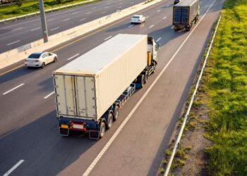 Δορυφορική παρακολούθηση των φορτηγών με GPS κατά του λαθρεμπορίου