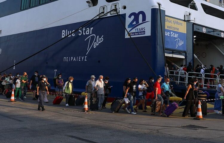 Αυξήθηκε 7,85% η επιβατική κίνηση στα μεγάλα λιμάνια τον Ιούλιο