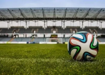 Οι «χρυσές» φανέλες του ευρωπαϊκού ποδοσφαίρου: Όλα τα deals των 10+ δισ. ευρώ (pics)