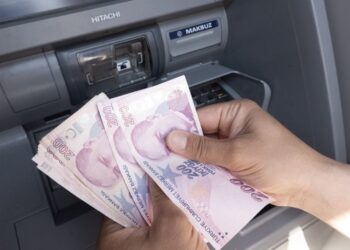 Ξεπέρασε τις 27 τουρκικές λίρες το δολάριο – Νέα αύξηση δείχνουν τα στοιχεία