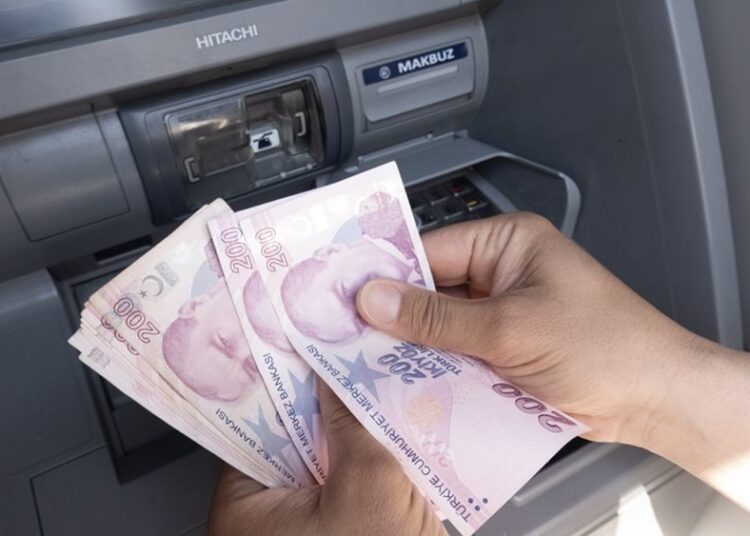 Ξεπέρασε τις 27 τουρκικές λίρες το δολάριο – Νέα αύξηση δείχνουν τα στοιχεία