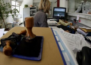 Φορολογικές δηλώσεις: Θα πληρώσουμε 400 εκατ. ευρώ περισσότερα από πέρυσι