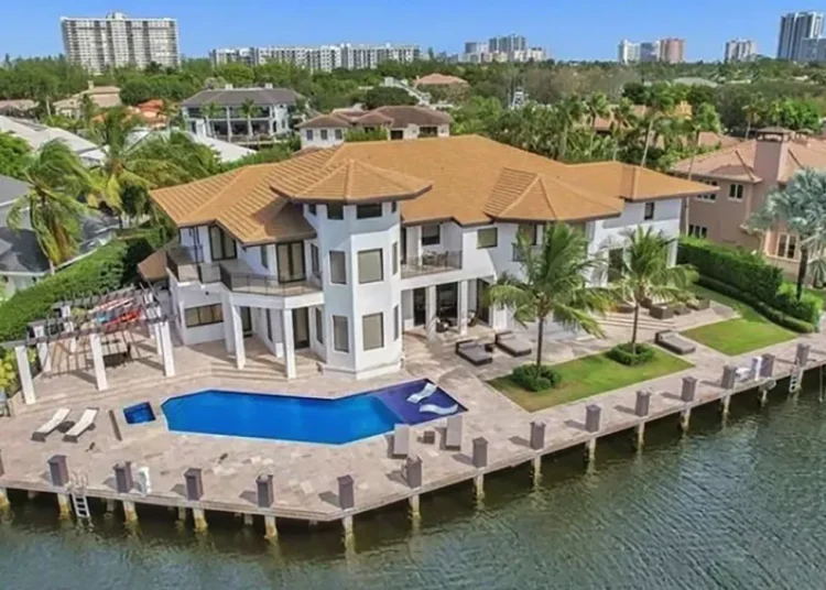 Η πολυτελής έπαυλη των 1.000 τ.μ. που αγόρασε ο Λιονέλ Μέσι στο Μαϊάμι με 10,8 εκατ. δολάρια