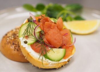 Το EIT Food χορηγεί 1,8 εκατ. ευρώ σε τρεις εταιρείες για την κλιμάκωση της παραγωγής κρέατος από καλλιέργειες