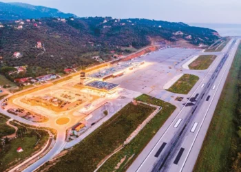 Fraport: Ρεκόρ τον Αύγουστο με 6,15 εκατ. επιβάτες στα 14 περιφερειακά αεροδρόμια – Πού σημειώθηκε πτώση