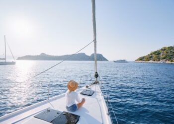 ΕΛΣΤΑΤ: Αύξηση 33,5% στο τζίρο των ταξιδιωτικών πρακτορείων το β΄τρίμηνο