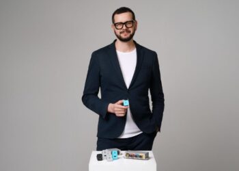 Η WeSky συγκεντρώνει 1,1 εκατ. ευρώ για να φέρει ελαφρύτερα φορτία στους ουρανούς με το σύστημα φόρτισης στο κάθισμα