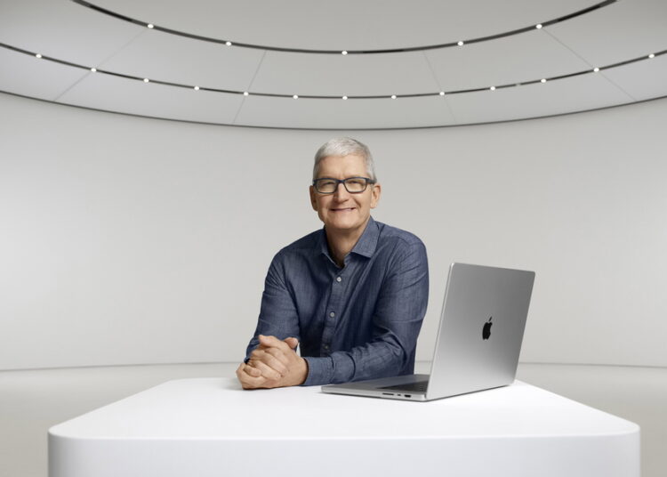 Έτσι ο Τιμ Κουκ της Apple έγινε πλουσιότερος κατά 41 εκατομμύρια δολάρια