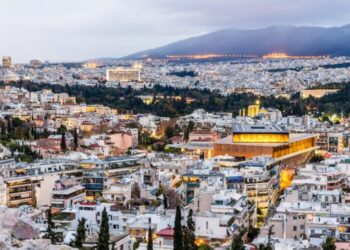 Κατά 7,6% αυξήθηκε το διαθέσιμο εισόδημα των Ελλήνων το 2022 – Αύξηση 14,3% στην κατανάλωση