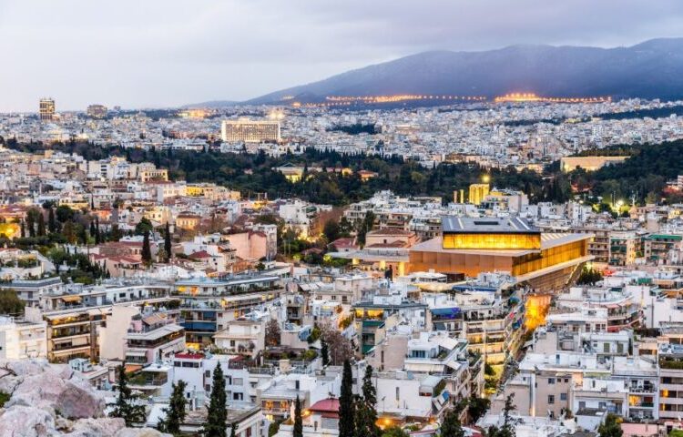 Κατά 7,6% αυξήθηκε το διαθέσιμο εισόδημα των Ελλήνων το 2022 – Αύξηση 14,3% στην κατανάλωση