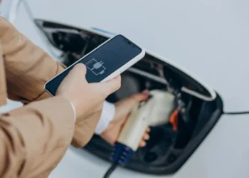 ΕΕ: Αύξηση 9,2% στις πωλήσεις αυτοκινήτων τον Σεπτέμβριο – Εκτίναξη ζήτησης για ηλεκτρικά