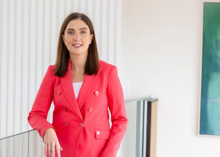 Η Louise Foody της Kingspan ηγείται ταμείου επιχειρηματικών συμμετοχών ύψους 20 εκατ. ευρώ και επιταχυντή για την κατασκευαστική τεχνολογία