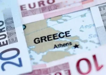 Standard & Poor’s: Τι θα ανακοινώσει σήμερα για την Ελλάδα – Επενδυτική βαθμίδα «βλέπουν» οι αναλυτές