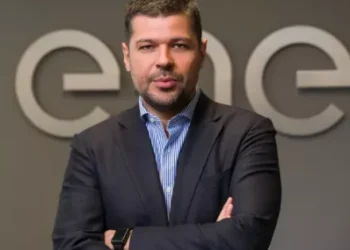 ΔΕΗ: Χτίζει το μεγαλύτερο utility στη ΝΑ Ευρώπη με 9 εκατ. πελάτες – Τι φέρνει το deal με την Enel Romania