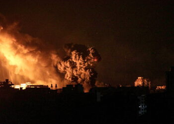 Μέση Ανατολή: Μαίνονται οι μάχες – Η ΕΕ αυξάνει την ανθρωπιστική βοήθεια προς τη Γάζα κατά 25 εκατομμύρια ευρώ