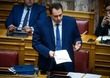 Πετραλιάς: Επενδυτικοί πόροι 12,2 δισ. ευρώ θα εισρεύσουν το 2024 στην ελληνική οικονομία