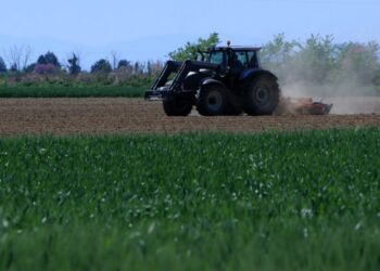 Κομισιόν: Στήριξη 43,1 εκατ. στους Έλληνες αγρότες για φυσικές καταστροφές
