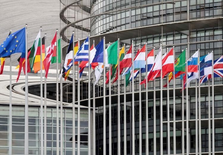 Eurostat: Στο 3% μειώθηκε ο πληθωρισμός στην Ελλάδα τον Νοέμβριο – Στο 2,4% στην Ευρωζώνη