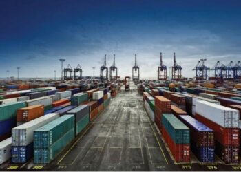 Logistics: Η Ελλάδα μπορεί να εξελιχθεί σε παγκόσμιο κόμβο – Η προϋπόθεση που θέτει η Παγκόσμια Τράπεζα