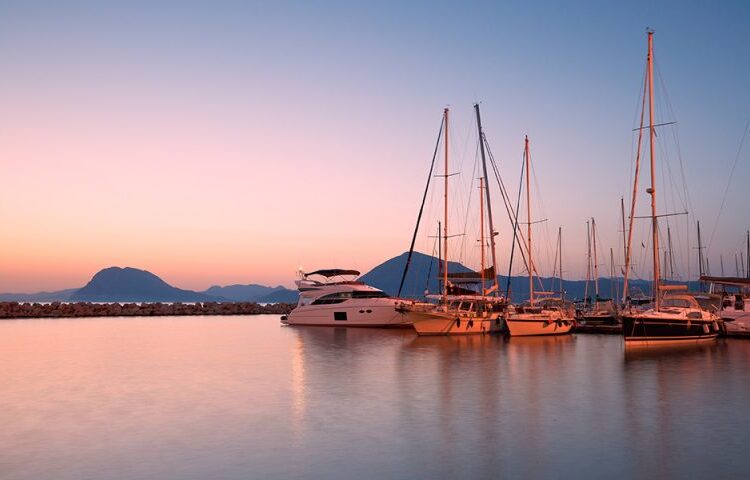 Τουρισμός: 387,24 εκατ. για λιμάνια και τουριστικές υποδομές από το Ταμείο Ανάκαμψης